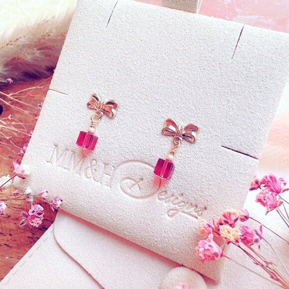 New Gold Bow Stud Earrings with Crystal Cube | Handmade in British Columbia - Picture 5 of 5